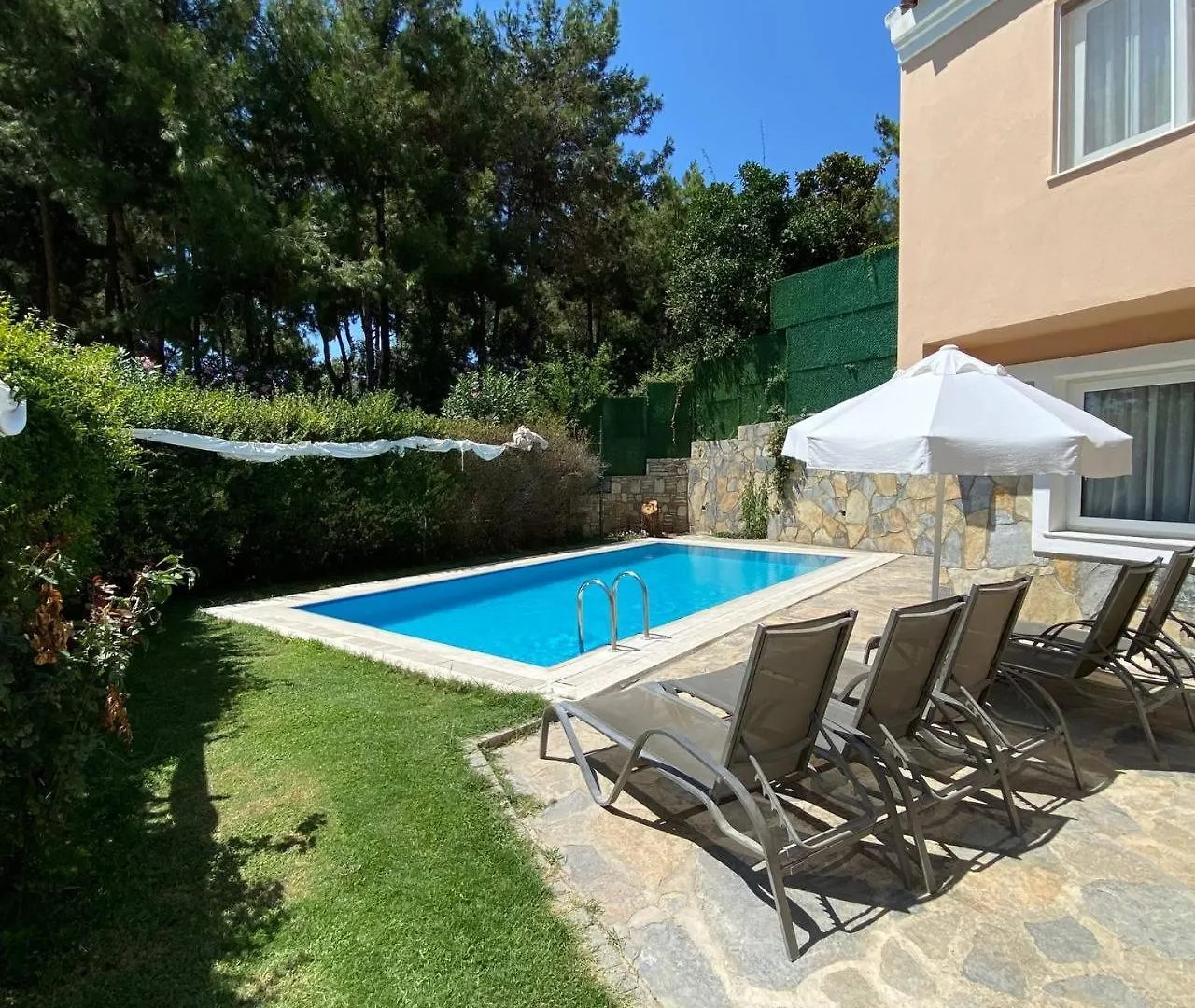 Pine Club Apart Hotel كوشاداسيه تركيا