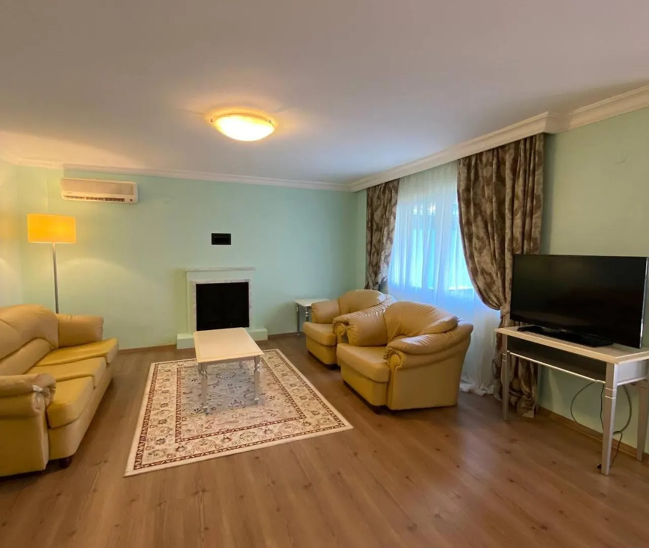 بيت ضيافة Pine Club Apart Hotel كوشاداسيه تركيا