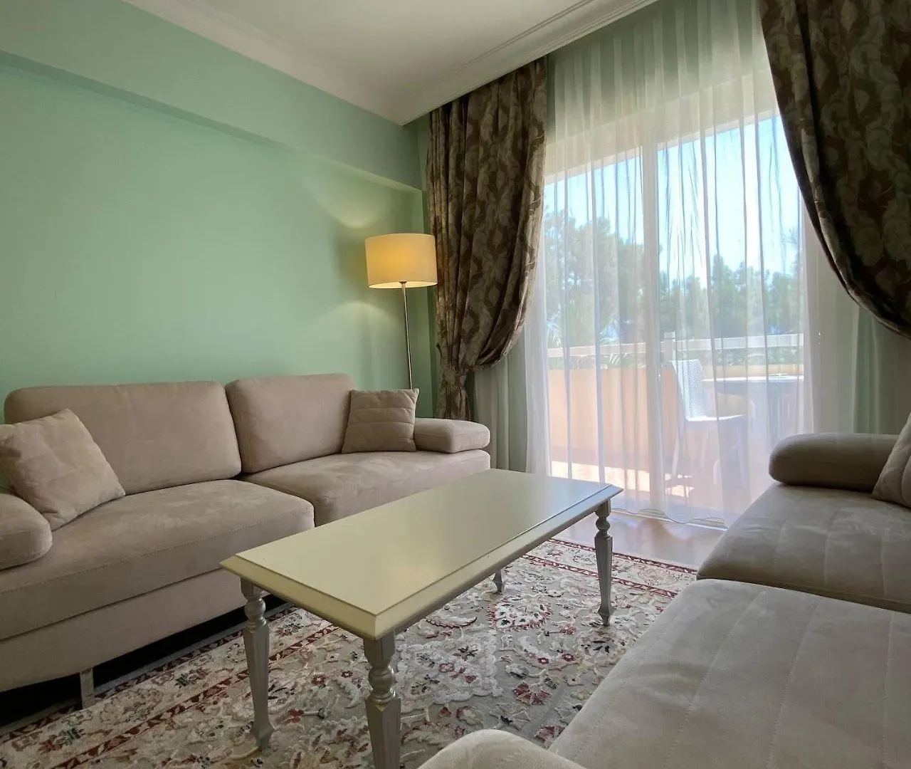 Pine Club Apart Hotel كوشاداسيه 0*,