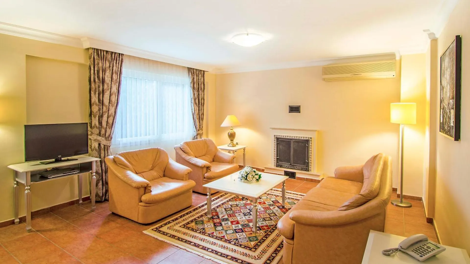 Pine Club Apart Hotel كوشاداسيه بيت ضيافة