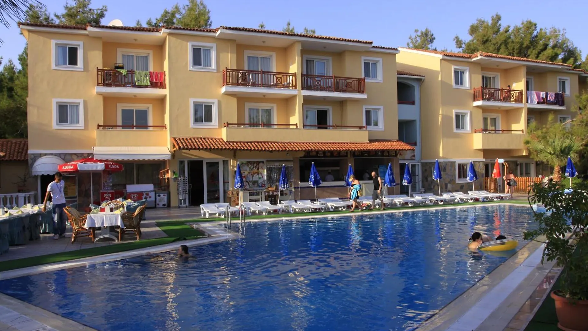 بيت ضيافة Pine Club Apart Hotel كوشاداسيه
